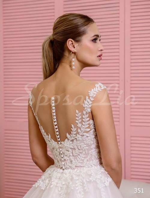 https://www.sposa-lia.com/images/stories/virtuemart/product/351       (3).jpg